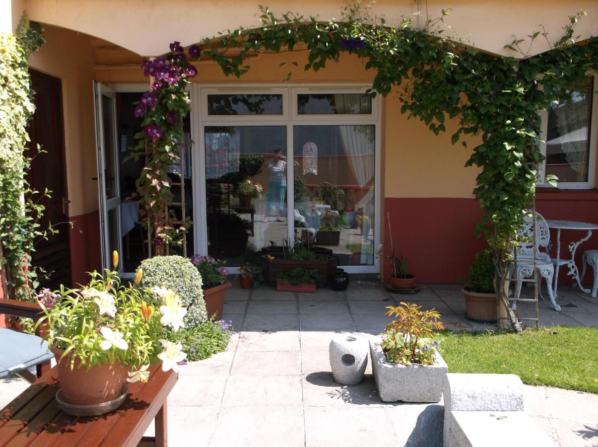 Villa St.John B&B Athlone Exterior foto